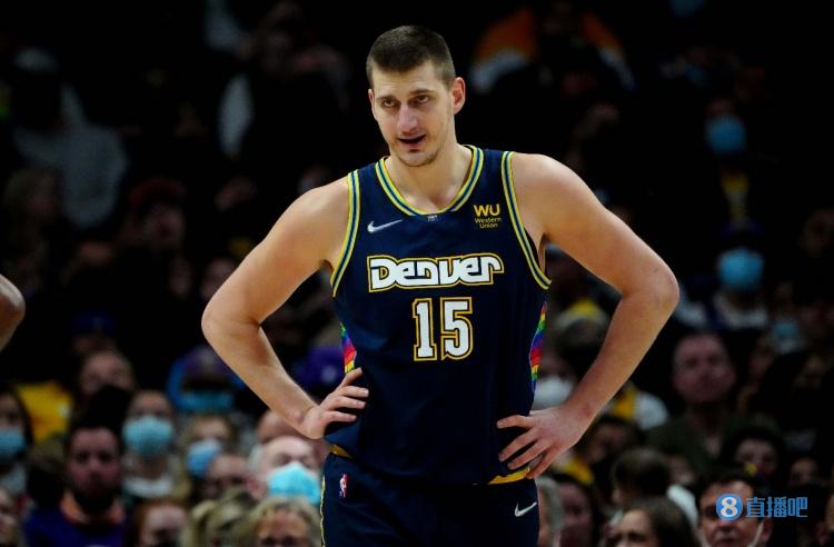 他在俱乐部 他在俱乐部