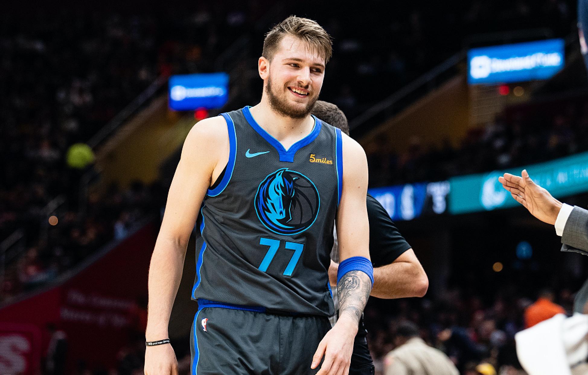 他用自己的 他用自己的